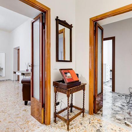 Vivilo Collection - San Vito View Apartment - 3 Bdr 2 Baths Рим Екстериор снимка