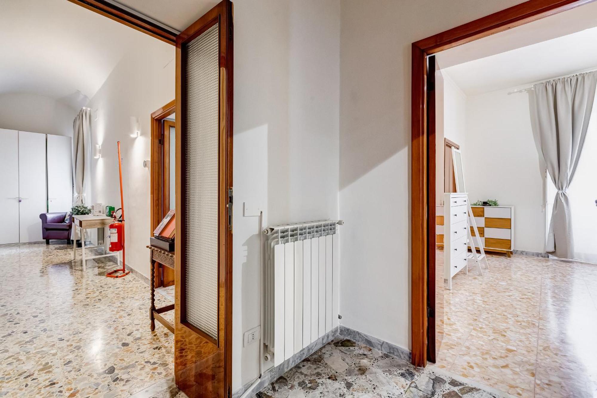 Vivilo Collection - San Vito View Apartment - 3 Bdr 2 Baths Рим Екстериор снимка