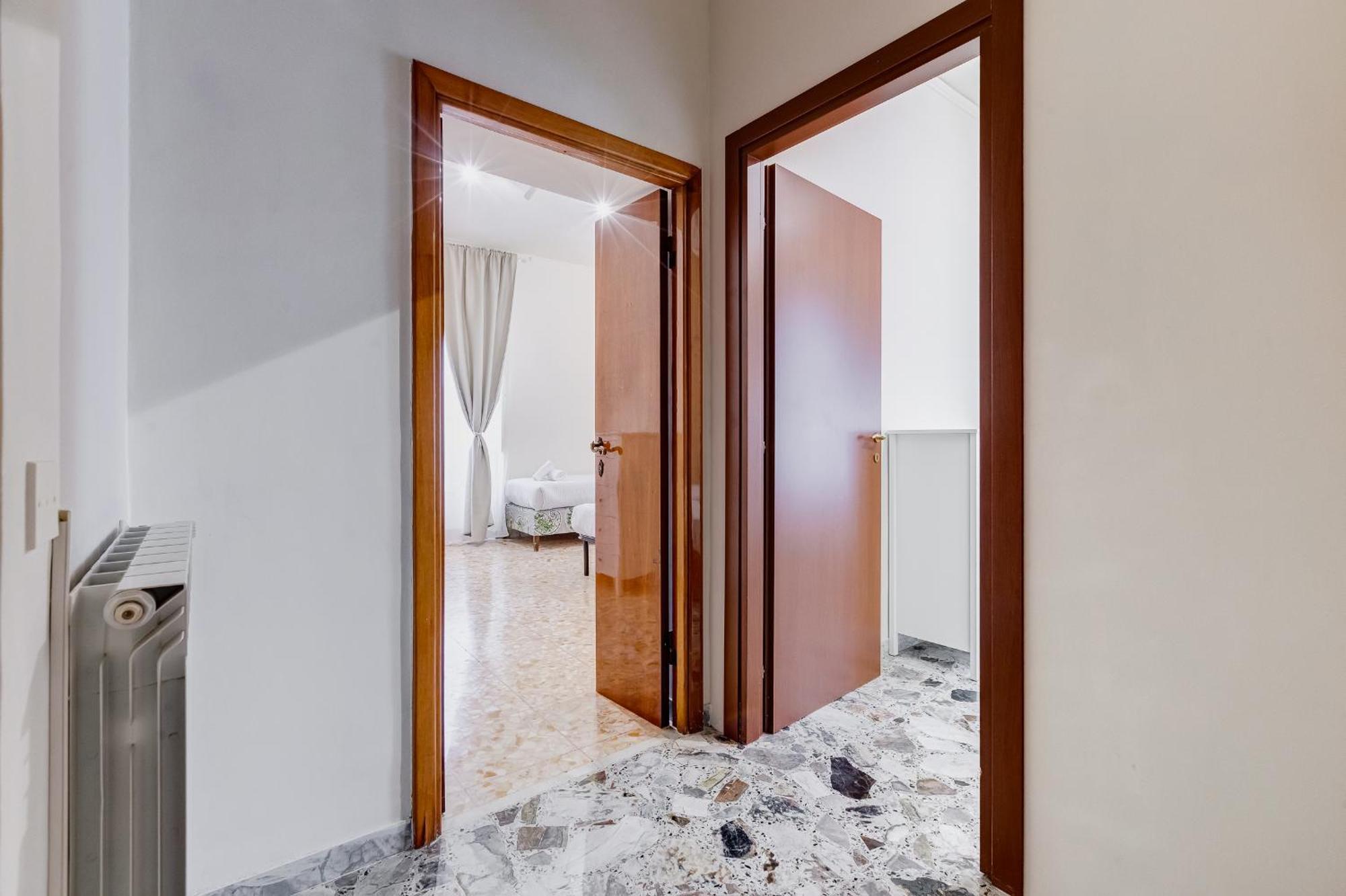 Vivilo Collection - San Vito View Apartment - 3 Bdr 2 Baths Рим Екстериор снимка