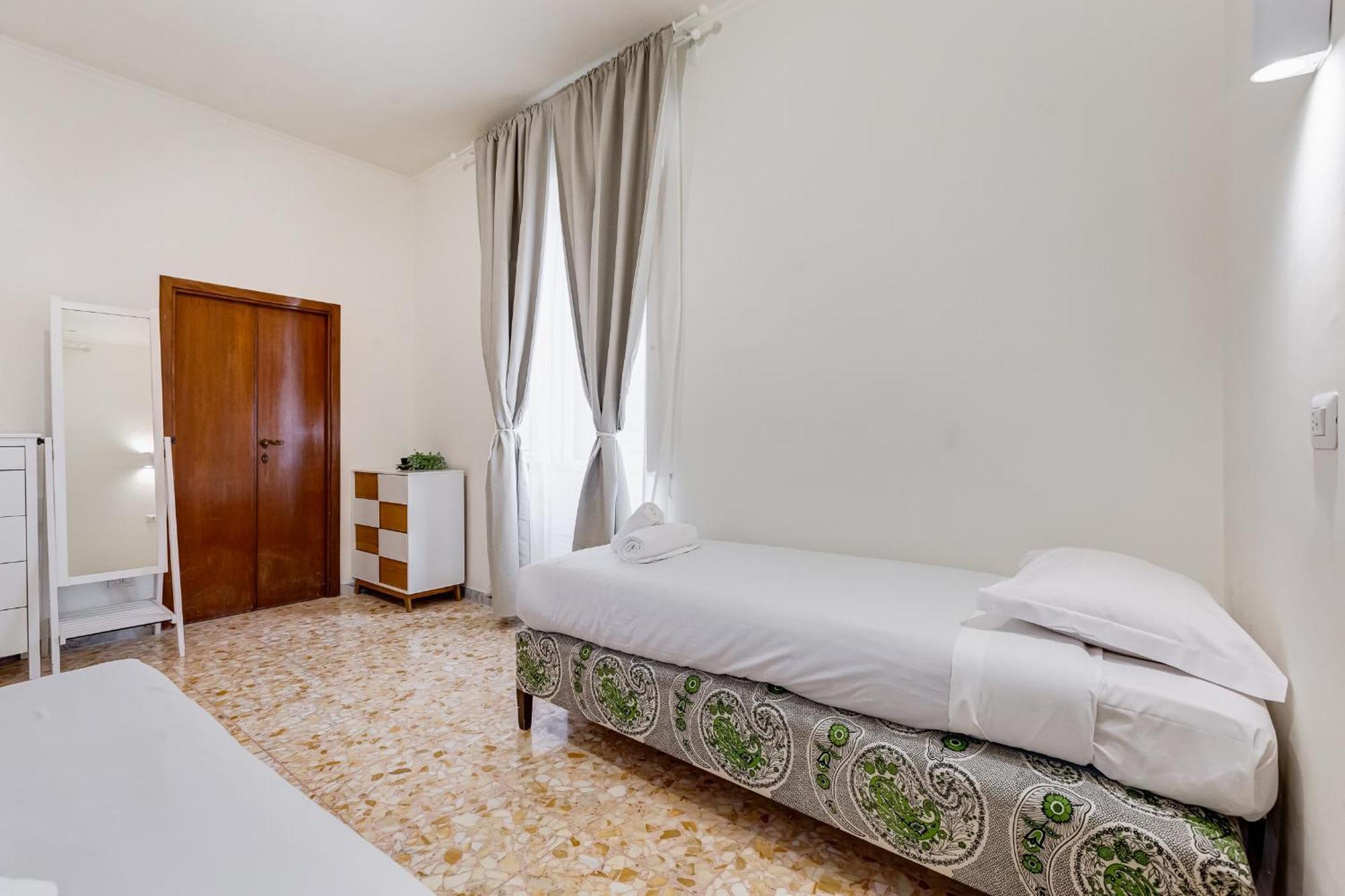 Vivilo Collection - San Vito View Apartment - 3 Bdr 2 Baths Рим Екстериор снимка