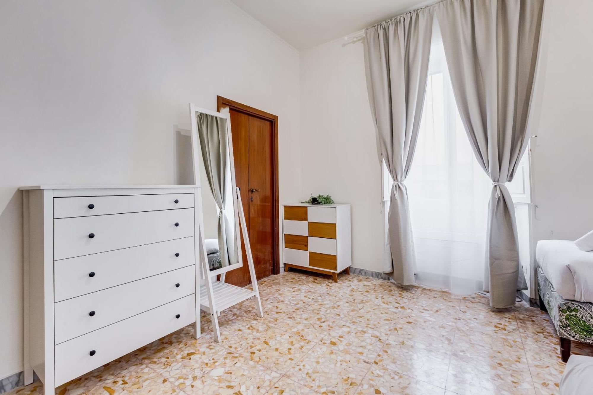 Vivilo Collection - San Vito View Apartment - 3 Bdr 2 Baths Рим Екстериор снимка